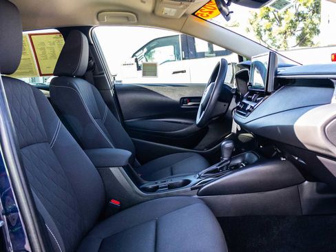 Certified 2025 Toyota Corolla LE image 18