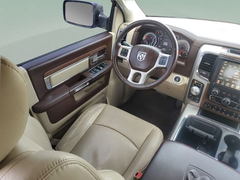 Used 2016 RAM 1500 Laramie w/ Convenience Group AWD/4WD image 12