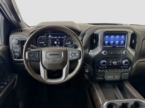 Used 2023 GMC Sierra 3500 Denali w/ Denali Ultimate Package image 21