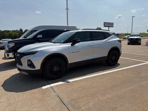 Used 2021 Chevrolet Blazer LT w/ Midnight/Sport Edition AWD/4WD image 2