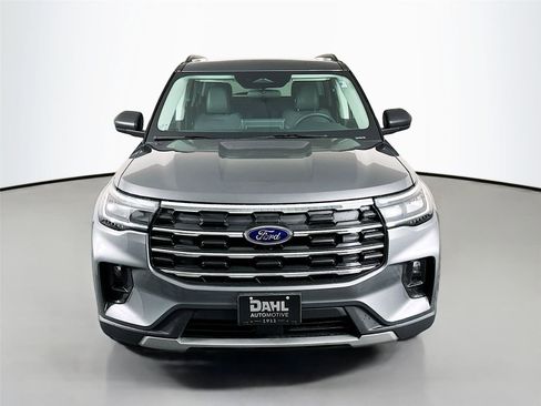 New 2026 Ford Explorer Active w/ Active Comfort Package image 2