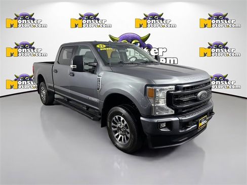 Used 2022 Ford F250 XLT w/ Black Appearance Package image 3