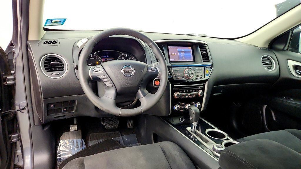 Used 2016 Nissan Pathfinder SV AWD/4WD image 11