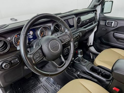 Used 2020 Jeep Wrangler Sport AWD/4WD image 24