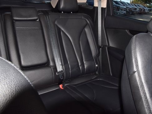 Used 2022 Lincoln Nautilus FWD w/ Premium Package image 21