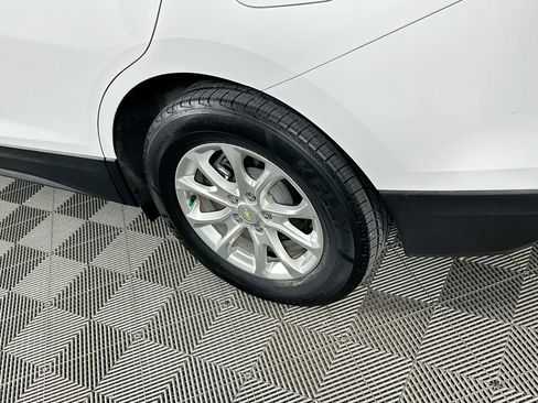 Used 2021 Chevrolet Equinox LT image 40