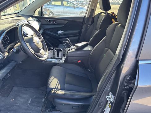 Used 2023 Subaru Ascent Premium w/ Convenience Package image 2