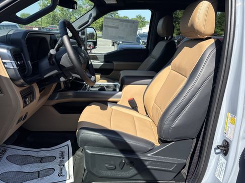 New 2025 Ford F250 Lariat w/ Lariat Ultimate Package AWD/4WD image 24