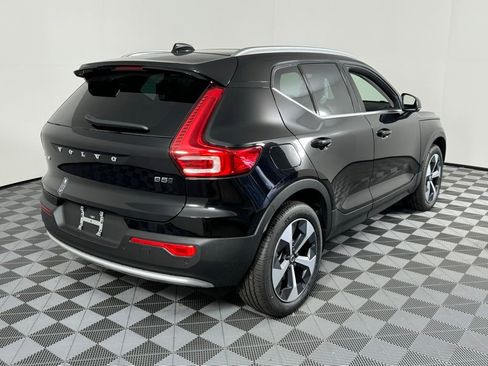 New 2025 Volvo XC40 B5 Core w/ Protection Package Premier image 4