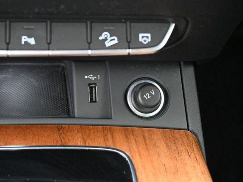 Used 2023 Audi Q5 2.0T Premium w/ Convenience Package AWD/4WD image 24