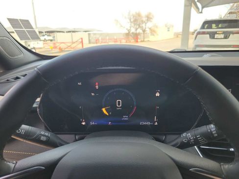 Used 2025 Chevrolet TrailBlazer ACTIV w/ Convenience Package image 14