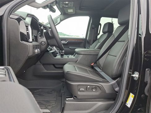 New 2025 GMC Sierra 1500 Denali image 6