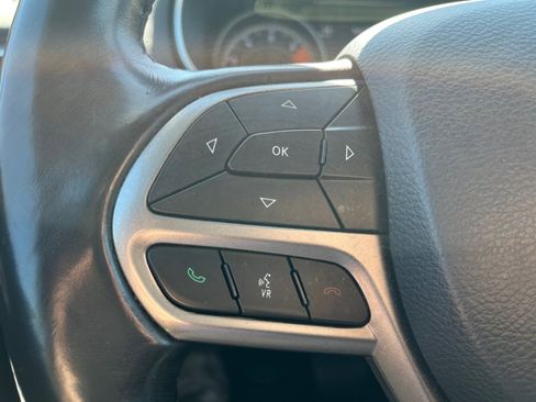 Used 2020 Jeep Cherokee Limited FWD image 18