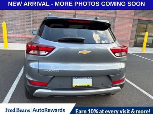 Used 2021 Chevrolet TrailBlazer LT w/ Convenience Package FWD image 7
