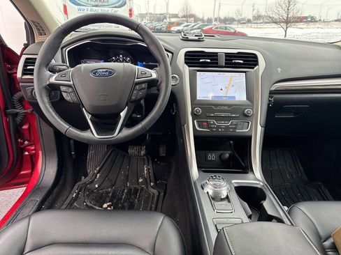 Used 2020 Ford Fusion SEL image 5
