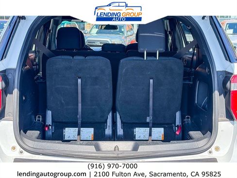 Used 2017 Ford Explorer XLT FWD image 25