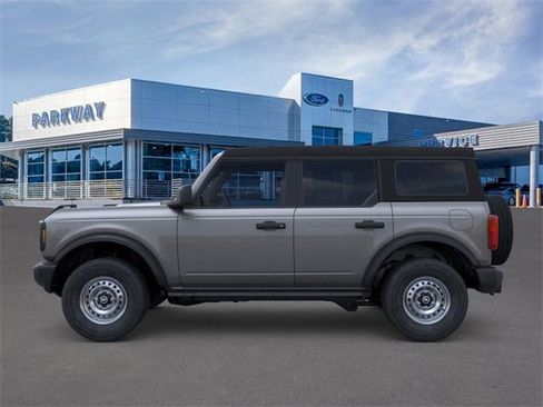 New 2025 Ford Bronco 4-Door image 3