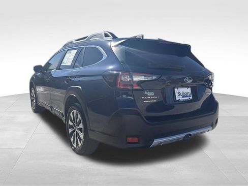 Certified 2025 Subaru Outback Limited AWD/4WD image 5