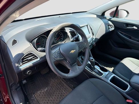 Used 2016 Chevrolet Cruze LT w/ Convenience Package FWD image 9