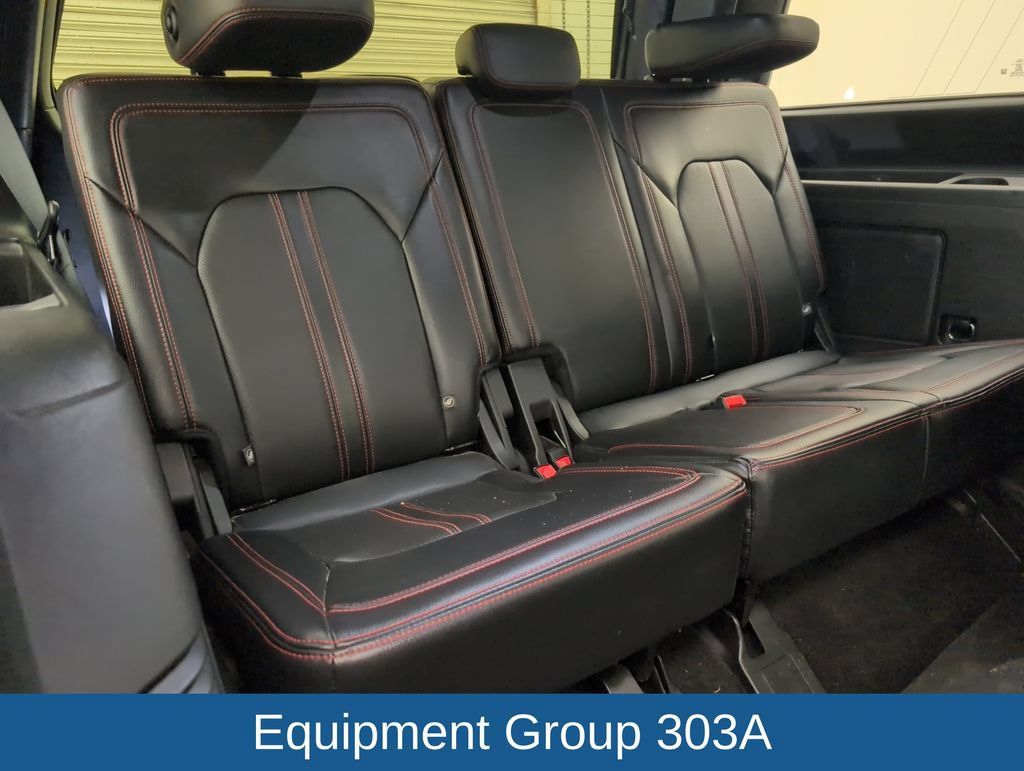 Used 2019 Ford Expedition Limited w/ Equipment Group 303A AWD/4WD image 17