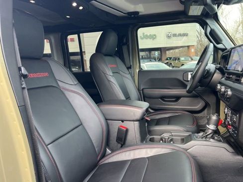 Used 2025 Jeep Wrangler Unlimited Rubicon w/ XTREMEE 35" Tire Package image 30