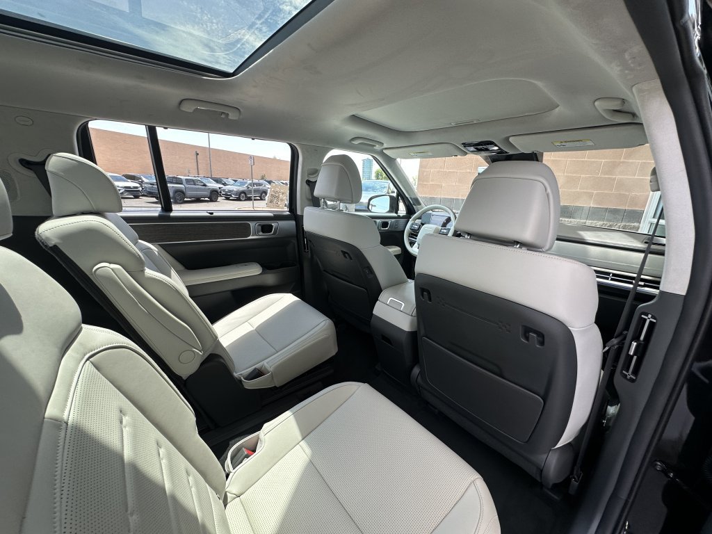 Used 2024 Hyundai Santa Fe Calligraphy AWD/4WD image 46