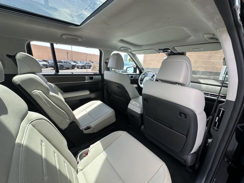 Used 2024 Hyundai Santa Fe Calligraphy AWD/4WD image 46