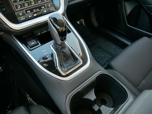 Used 2023 Subaru Outback Premium image 24