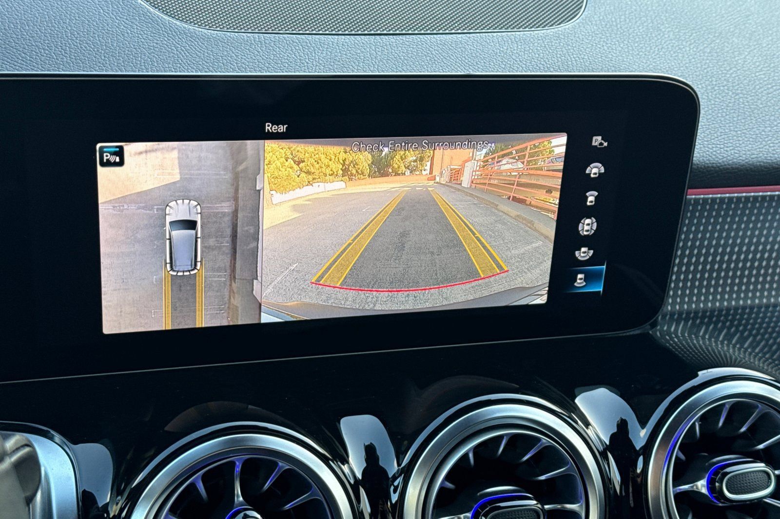 Certified 2023 Mercedes-Benz EQB 300 4MATIC image 25
