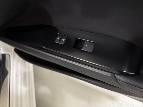 Used 2025 Toyota Camry XSE FWD image 39