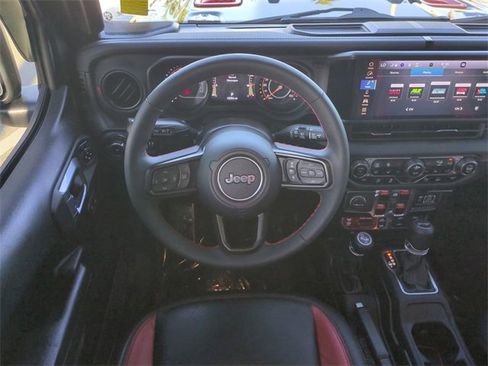 Used 2024 Jeep Wrangler Rubicon w/ Safety Group image 16