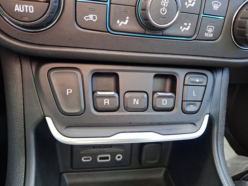 Used 2019 GMC Terrain Denali w/ Comfort Package image 15