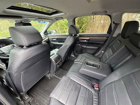 Used 2018 Honda CR-V Touring image 8