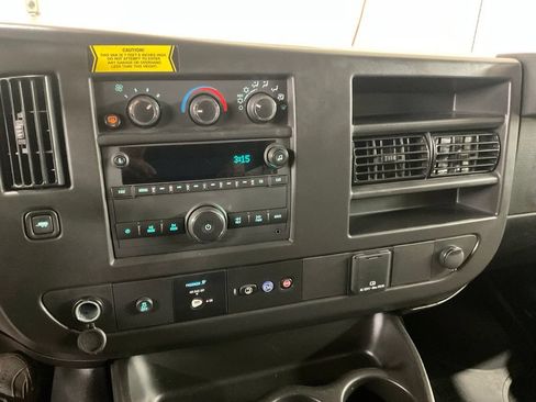 Used 2025 Chevrolet Express 3500 LS RWD image 15