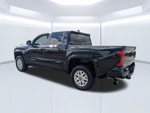Used 2024 Toyota Tacoma SR5 AWD/4WD image 6