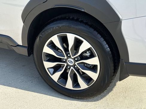 Certified 2025 Subaru Outback Touring AWD/4WD image 12