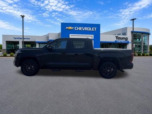 Used 2024 Toyota Tundra Platinum AWD/4WD image 4