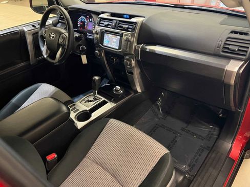 Used 2017 Toyota 4Runner SR5 image 15