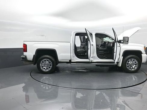 Used 2019 GMC Sierra 2500 Denali image 35
