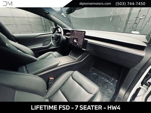 Used 2025 Tesla Model X AWD/4WD image 18