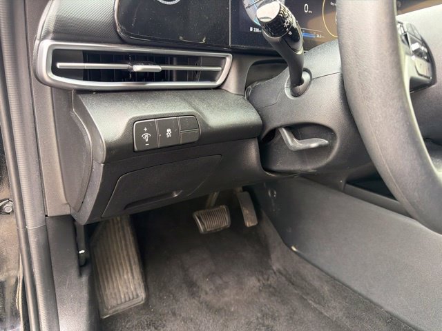 Used 2024 Hyundai Elantra SEL FWD image 22