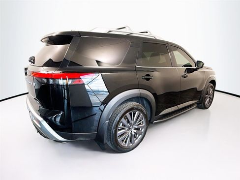 Used 2023 Nissan Pathfinder SL w/ SL Premium Package FWD image 39
