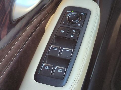 Used 2018 Lexus LS 500 500 Base w/ Luxury Package image 21