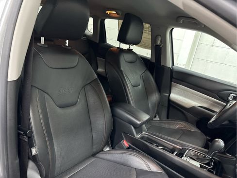 Used 2022 Jeep Compass Latitude image 38