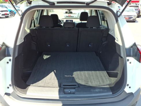 Used 2023 Nissan Rogue S AWD/4WD image 20