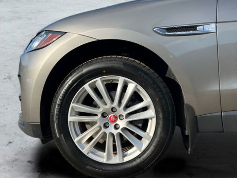 Used 2019 Jaguar F-PACE Prestige AWD/4WD image 31