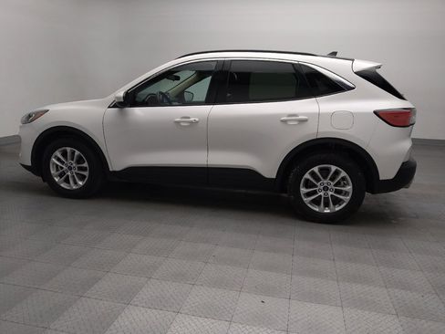 Used 2020 Ford Escape SE FWD image 3