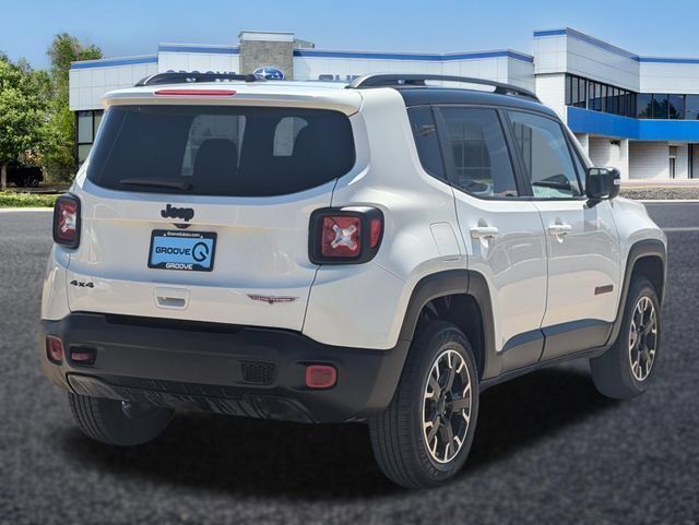 Used 2023 Jeep Renegade Trailhawk AWD/4WD image 6