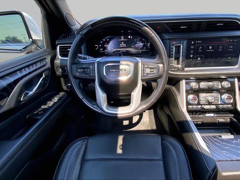 Used 2023 GMC Yukon Denali w/ Denali Reserve Package AWD/4WD image 6