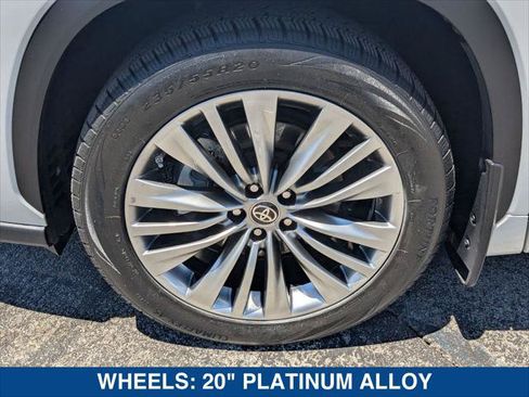 Used 2020 Toyota Highlander Platinum AWD/4WD image 9